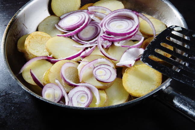 Svinefilet med bacon og spansk omelett